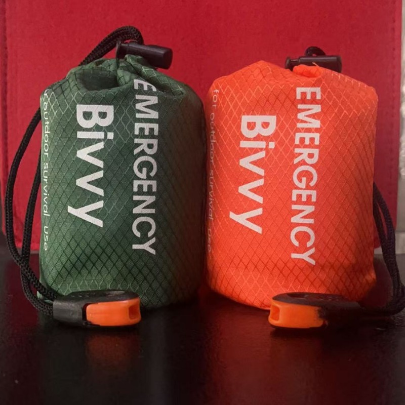 Bivy Bag Emergency - 緊急用ビビィ寝袋 PEアルミ箔保温サバイバルブランケット 携帯用屋外緊急用保温ビビィサック
