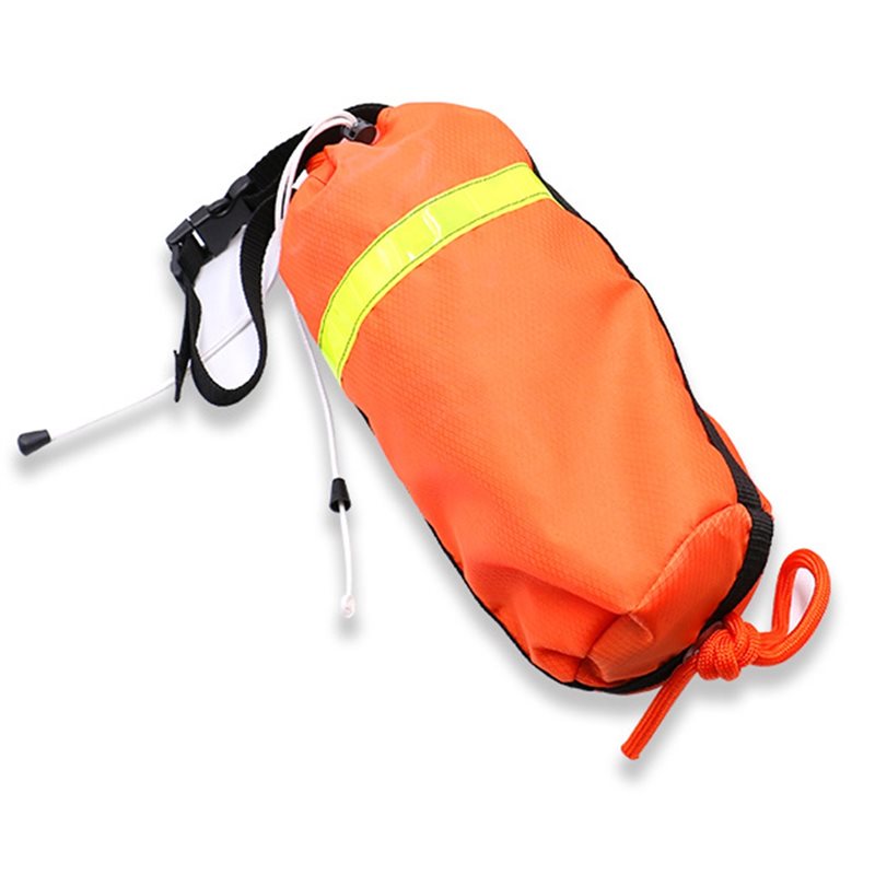 カヤックやボートでの水上救助に最適な、投擲しやすいロープ付き - Rescue Rope Throw のレビューと価格
